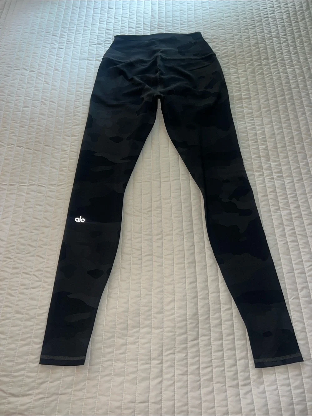 Alo Black Camo Leggings; Women’s Small